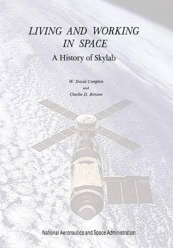 Cover of Living and Working in Space: A History of Skylab(English)